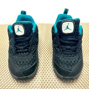 Toddler “JORDAN CMFT AIR MAX 12”